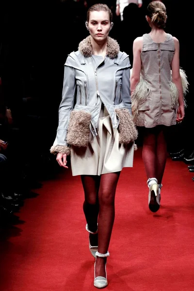 Look 32